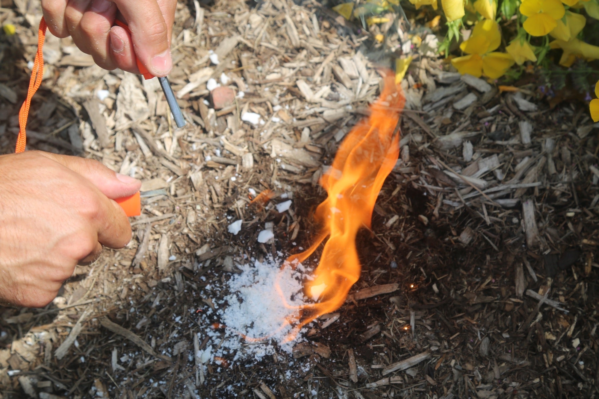 Magnesium Flint Striker Tool by Quick Survive