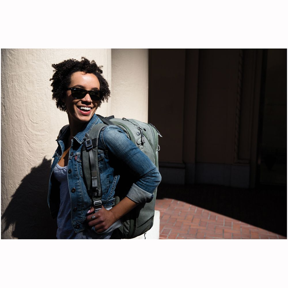 Peak Design Travel Backpack 45L - (Two Colors Available)