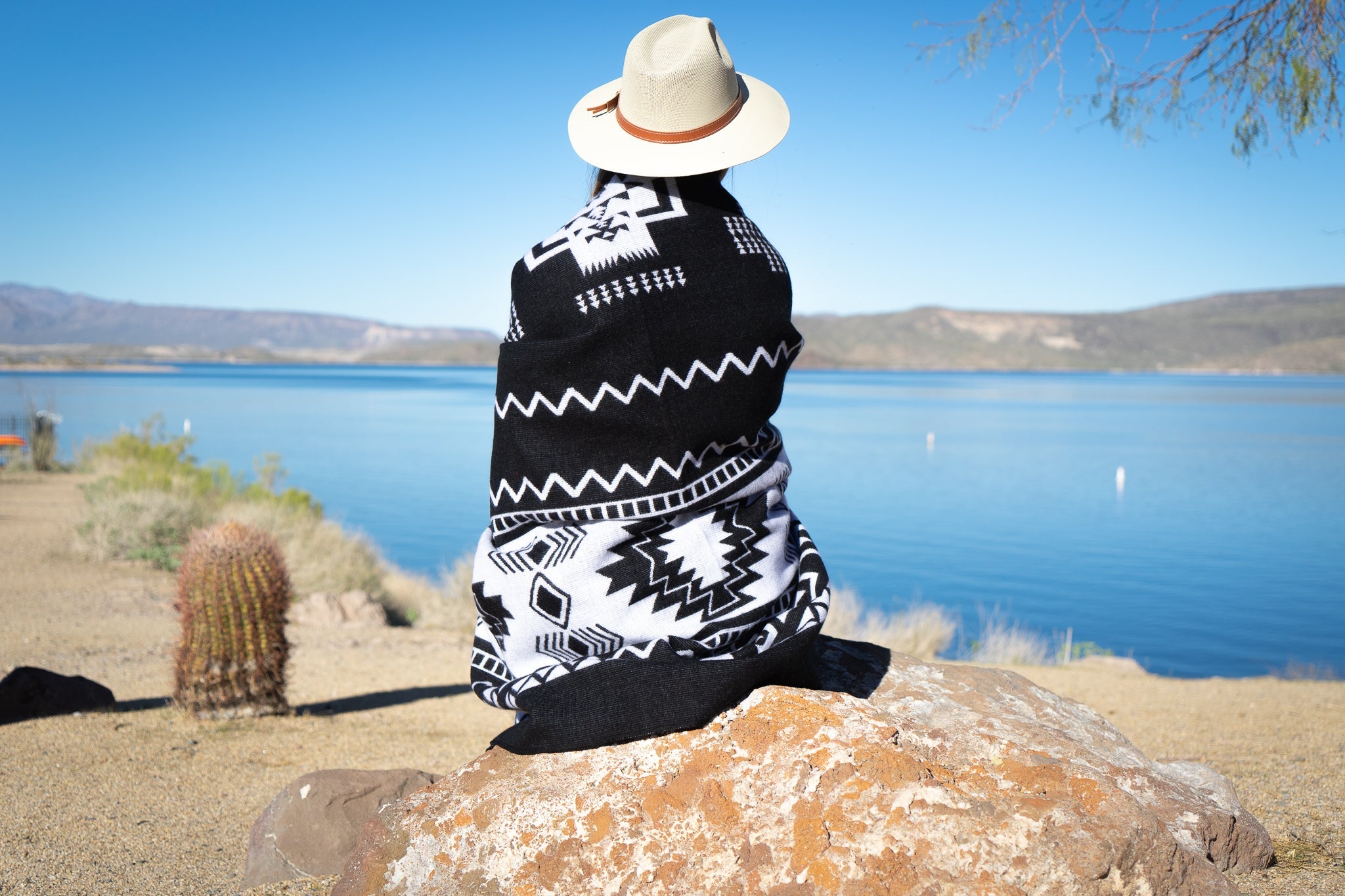 Andean Alpaca Wool Blanket - Black & White by Alpaca Threadz