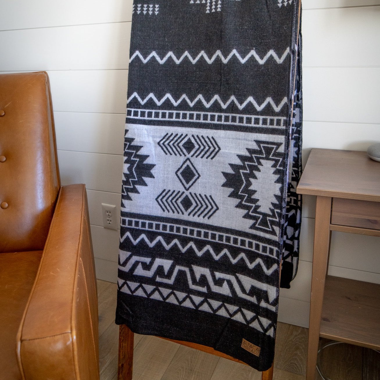 Andean Alpaca Wool Blanket - Black & White by Alpaca Threadz