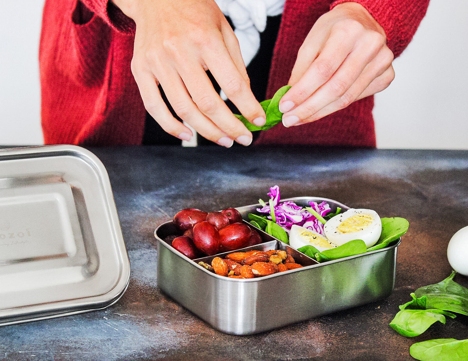 STAINLESS STEEL LUNCH BOX, 3 COMPARTMENT MICROWAVABLE, 24 OZ by ecozoi